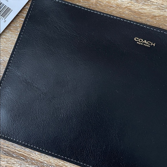 Coach New York Zip Pouch in Black NWT - Picture 2 of 11